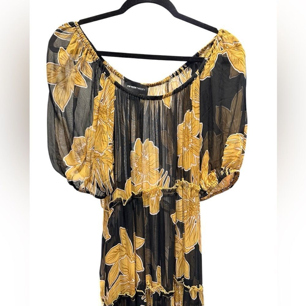 NWOT Fifteen Twenty Women’s Gold/Black Midi Sheer Short Sleeve Dress - Size M - Picture 4 of 6